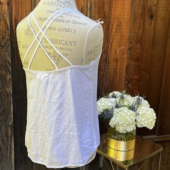 CLOTH AND STONE CROSSOVER STRAP BACK SHIRT. Size S - Picture 5 of 5